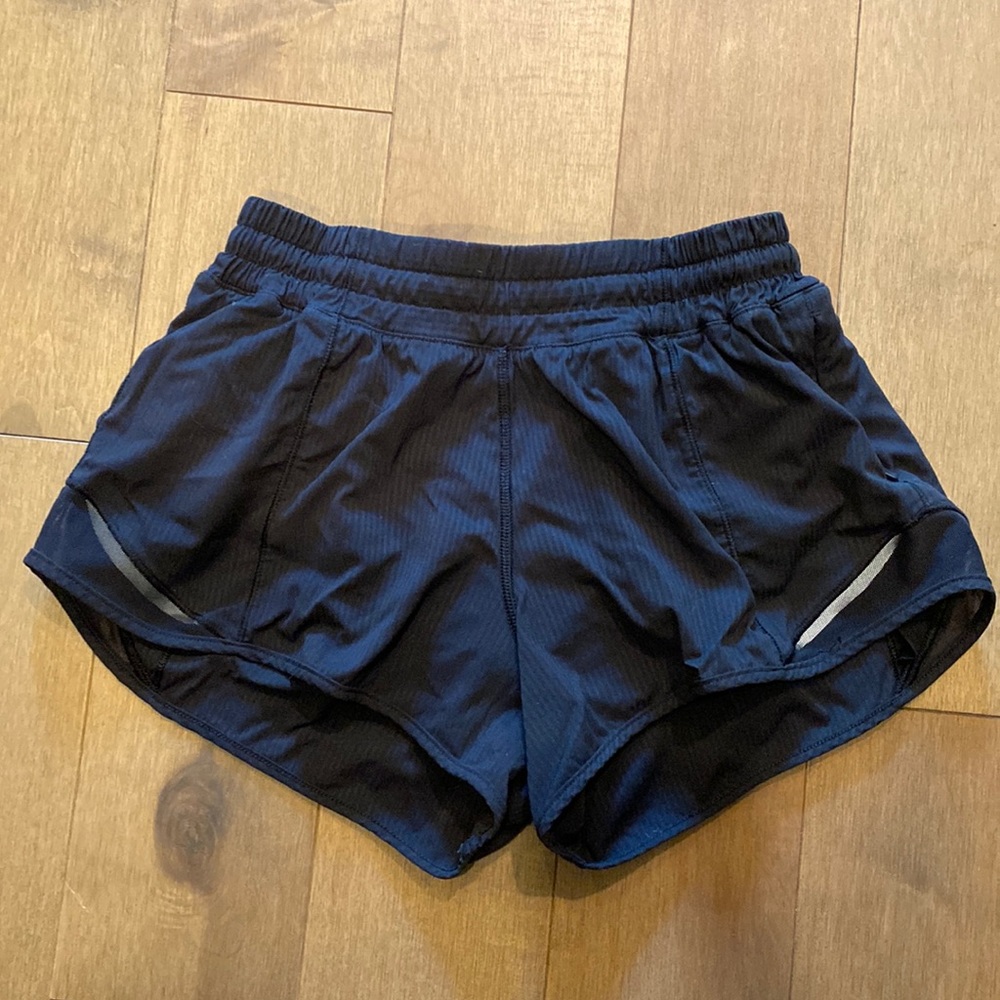 Lululemon Hottie Hot Mid-rise Shorts Black